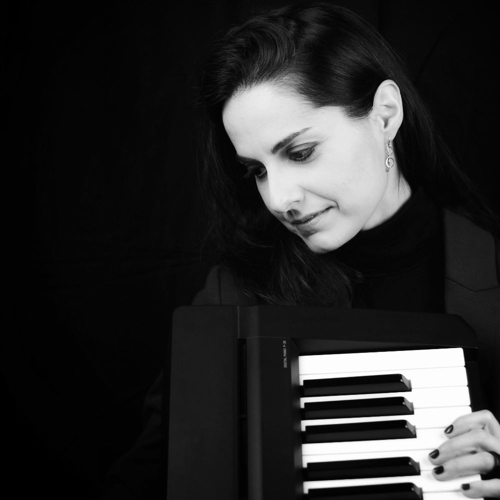 Sara Fioravanti and Tosky Records Explore the Frontier of